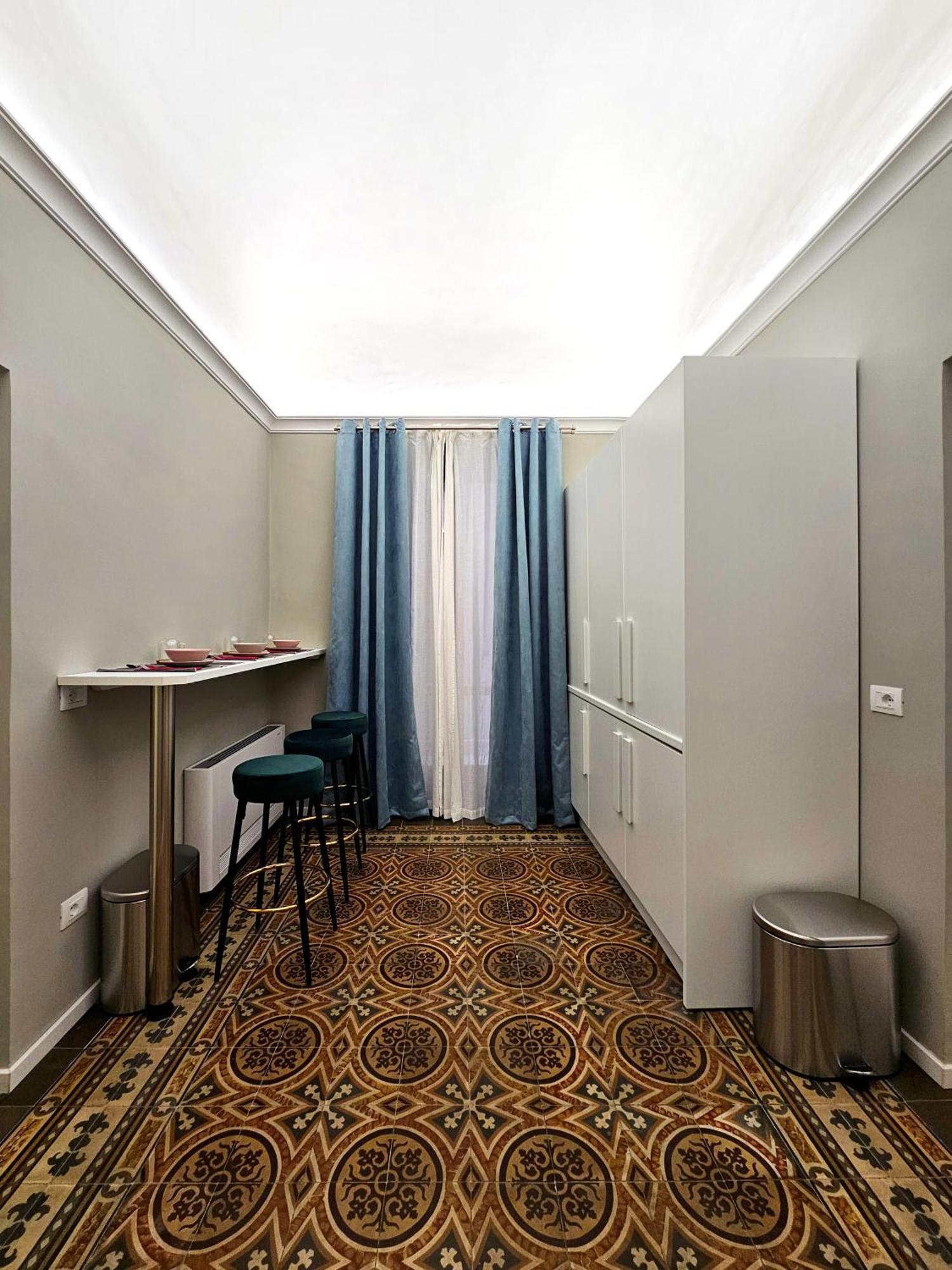 Mira Apartment *